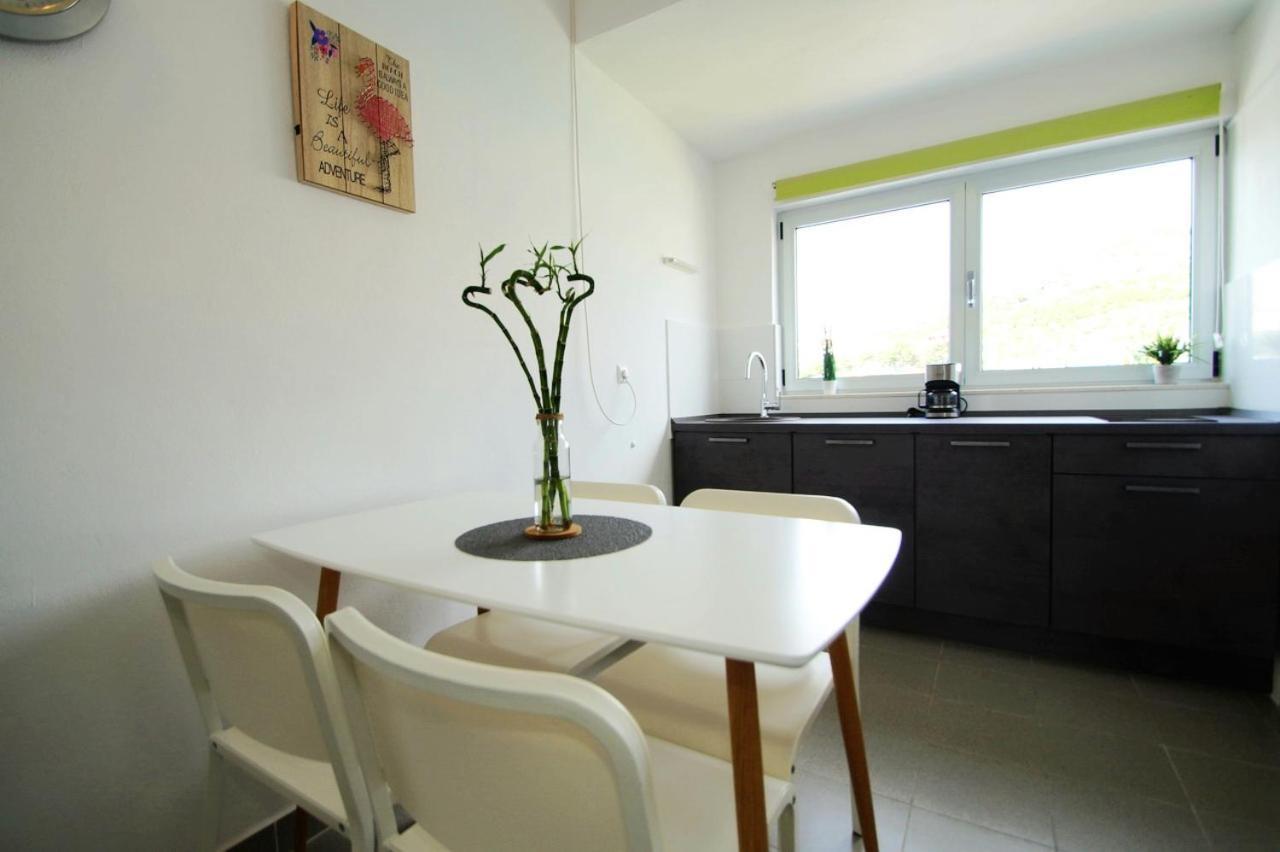 Apartments Petrovic Primosten Exterior photo